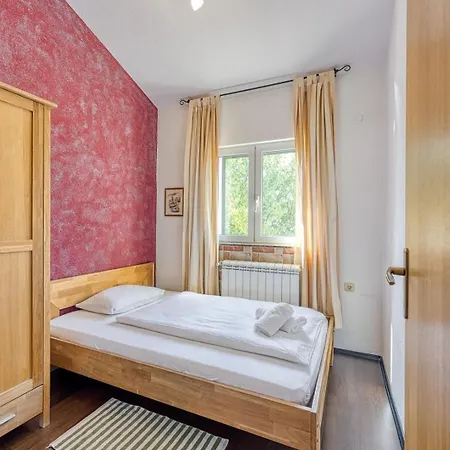 Guest house Ivana In Karpijan Kmeti