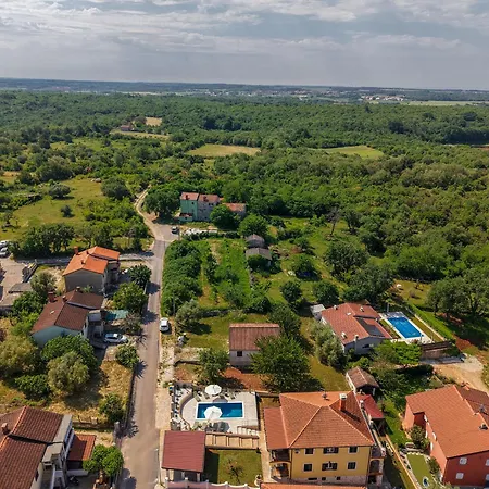Gostinjska kuća Ivana In Karpijan Kmeti