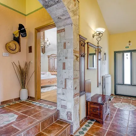 Guest house Ivana In Karpijan *